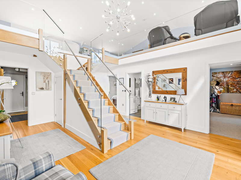 4 bed House - Semi For Sale in Dorking, Surrey - 3
