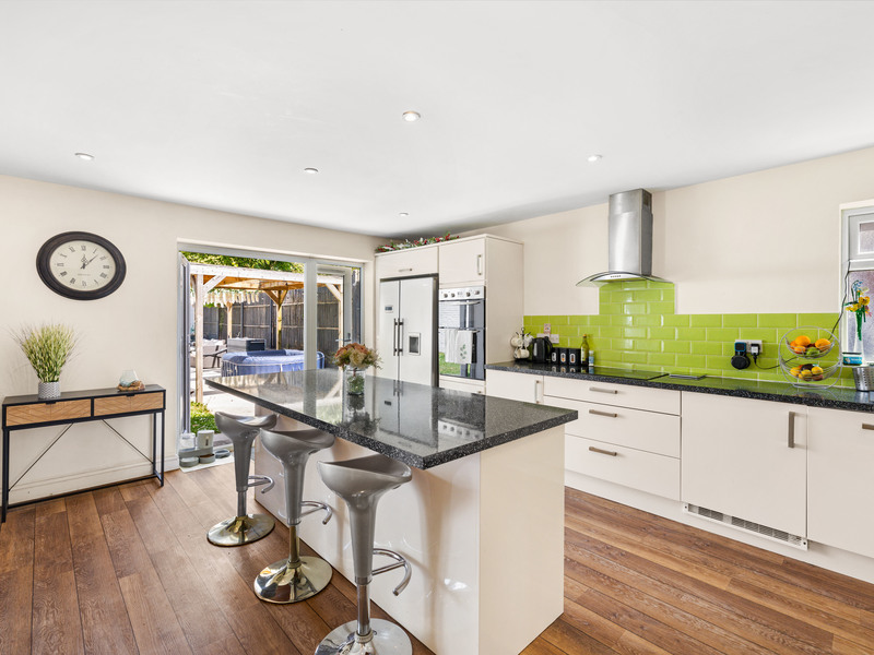 4 bed House - Detached For Sale in Lancing, West Sussex