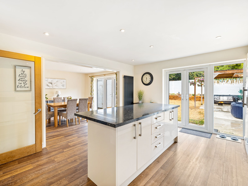4 bed House - Detached For Sale in Lancing, West Sussex - 3
