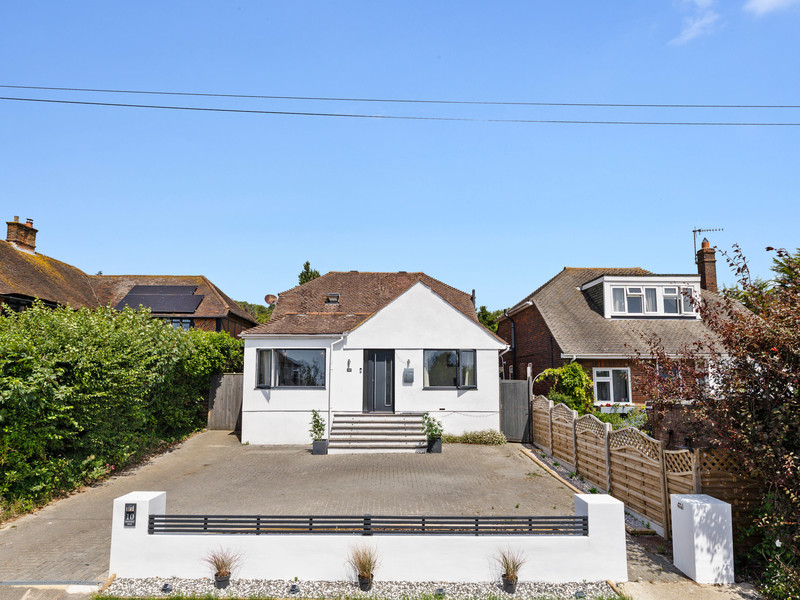 4 bed House - Detached For Sale in Lancing, West Sussex