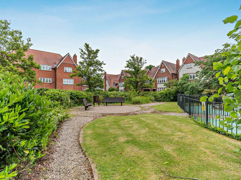 2 bed Apartment For Sale in Moseley, Birmingham
