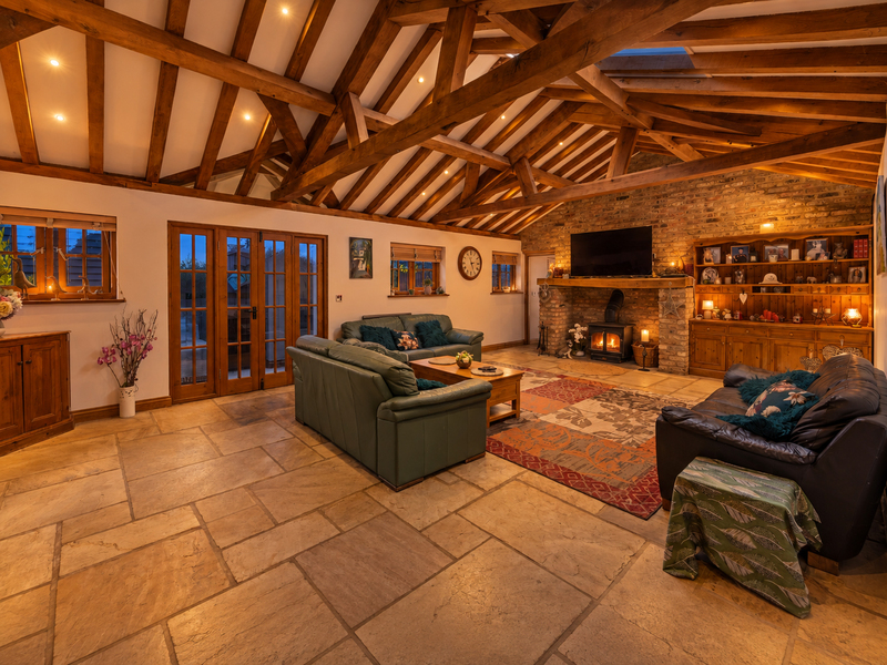 4 bed House - Detached For Sale in South Godstone, Surrey - 3