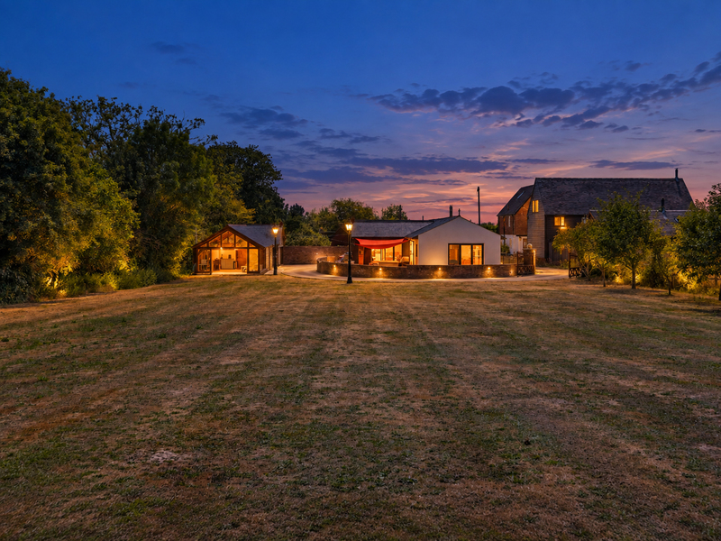 4 bed House - Detached For Sale in South Godstone, Surrey