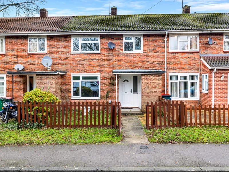 3 Bed House Terrace For Sale in Crawley