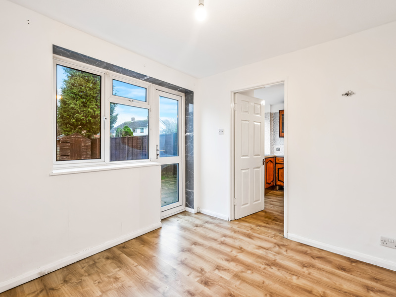 3 Bed House Terrace For Sale in Crawley