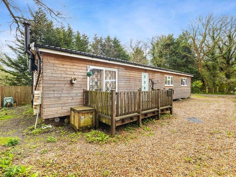 2 bed Mobile Home For Sale in Horley, Surrey