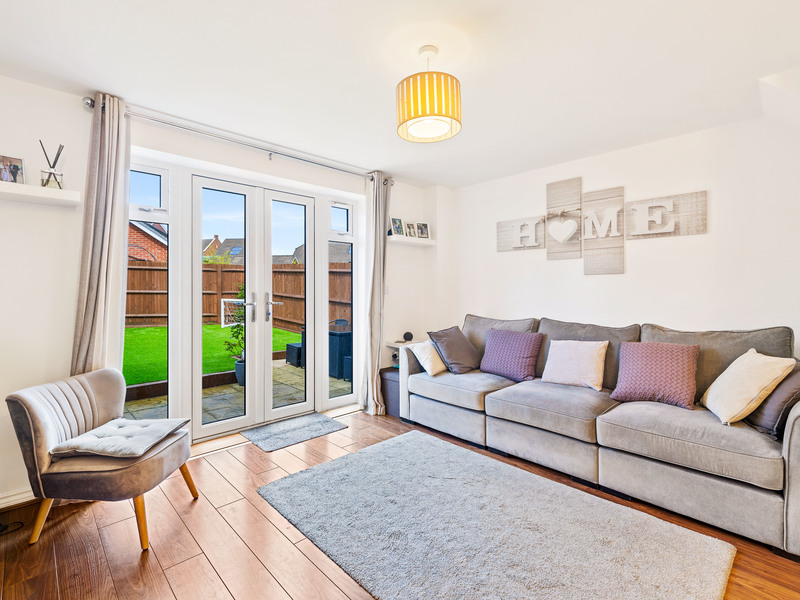 2 bed House - Semi For Sale in Horley, Surrey - 3
