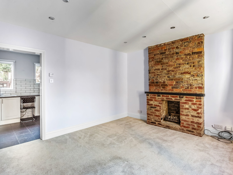 2 bed House - End Terrace For Rent in Reigate, Surrey - 3