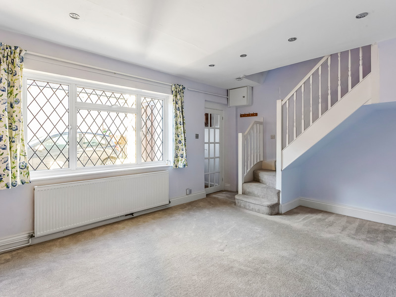 2 bed House - End Terrace For Rent in Reigate, Surrey - 2