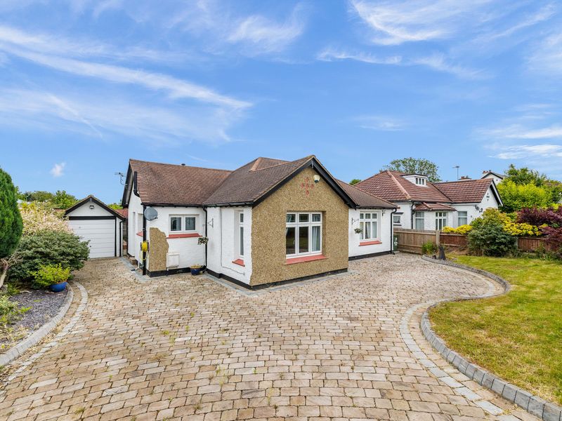 2 bed Bungalow - Detached For Sale in Carshalton, Surrey - 2
