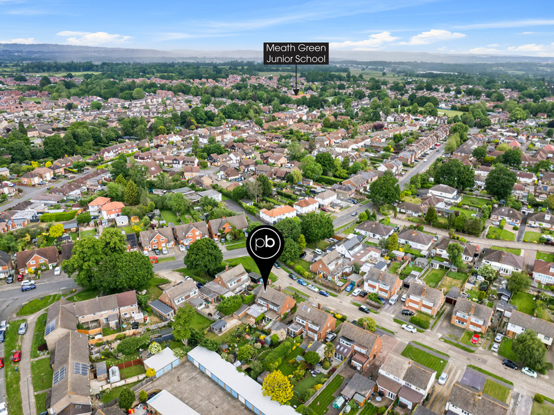 3 bed House - Semi For Sale in Horley, Surrey