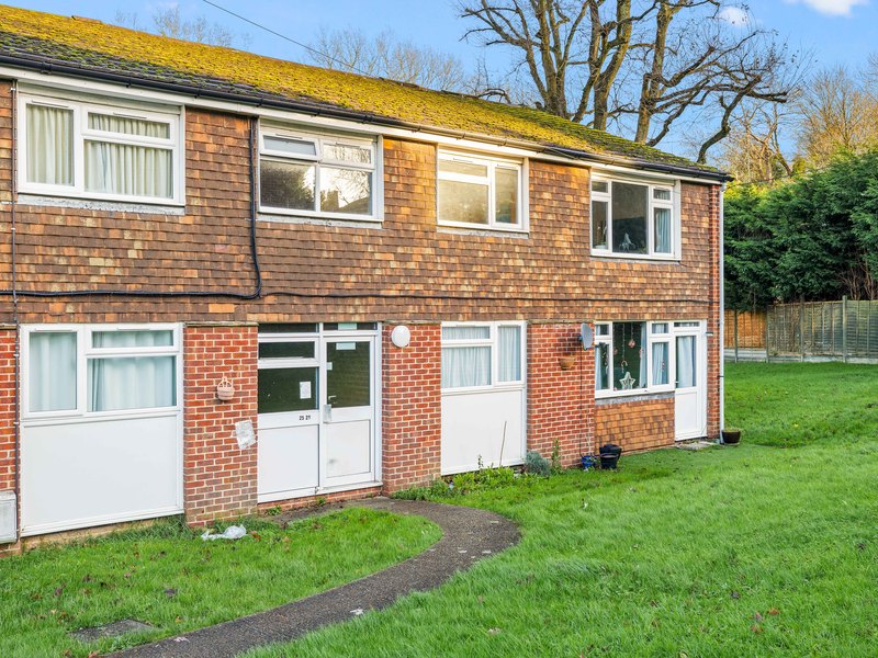 2 bed Apartment For Sale in Redhill, Surrey - 3