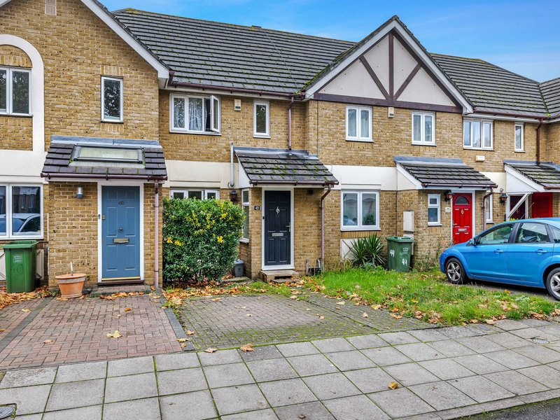 2 bed House - Terrace For Sale in New Cross Gate, London