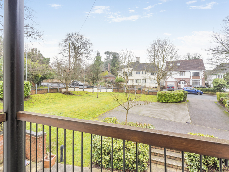 2 bed Apartment For Sale in Wolverhampton, West Midlands - 2