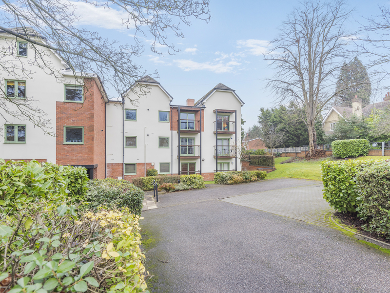 2 bed Apartment For Sale in Wolverhampton, West Midlands - 3