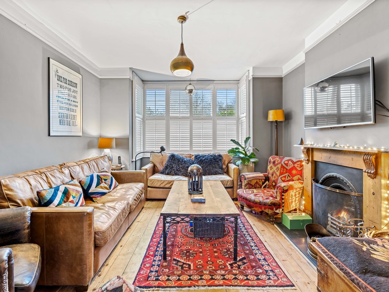 4 bed House - Detached For Sale in Redhill, Surrey - 3
