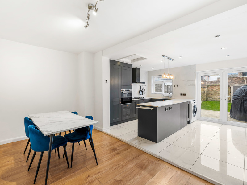 3 bed House - Terrace For Sale in Sutton, Surrey