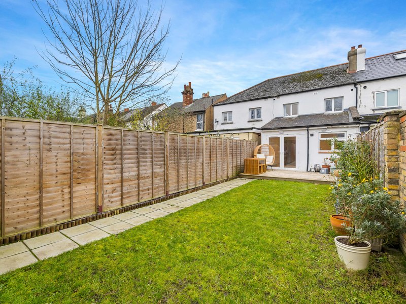 3 bed House - Terrace For Sale in Sutton, Surrey - 2
