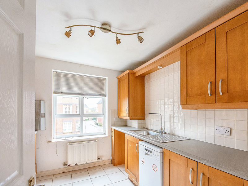 2 bed Apartment For Sale in Northampton, Northamptonshire - 2