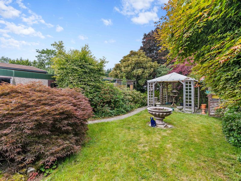 2 bed Bungalow - Detached For Sale in Horley, Surrey - 3