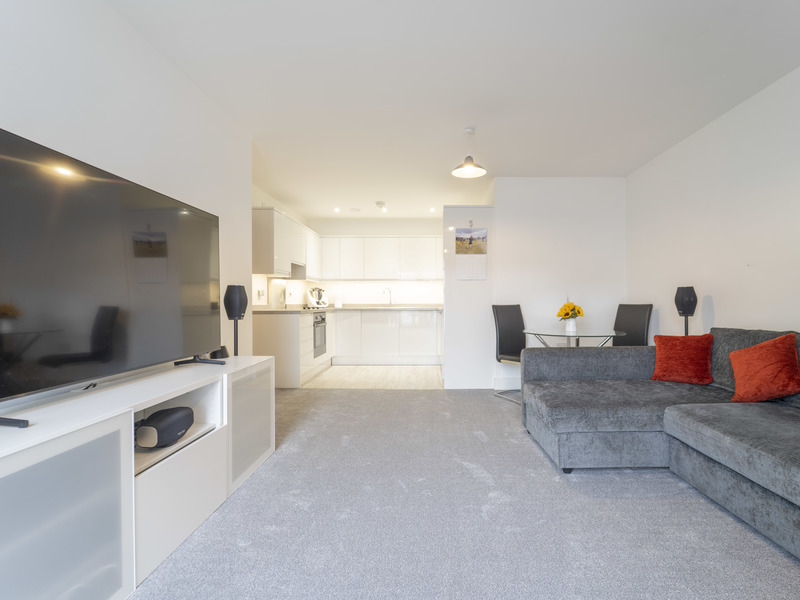 2 bed Apartment For Sale in Poole, Dorset - 3