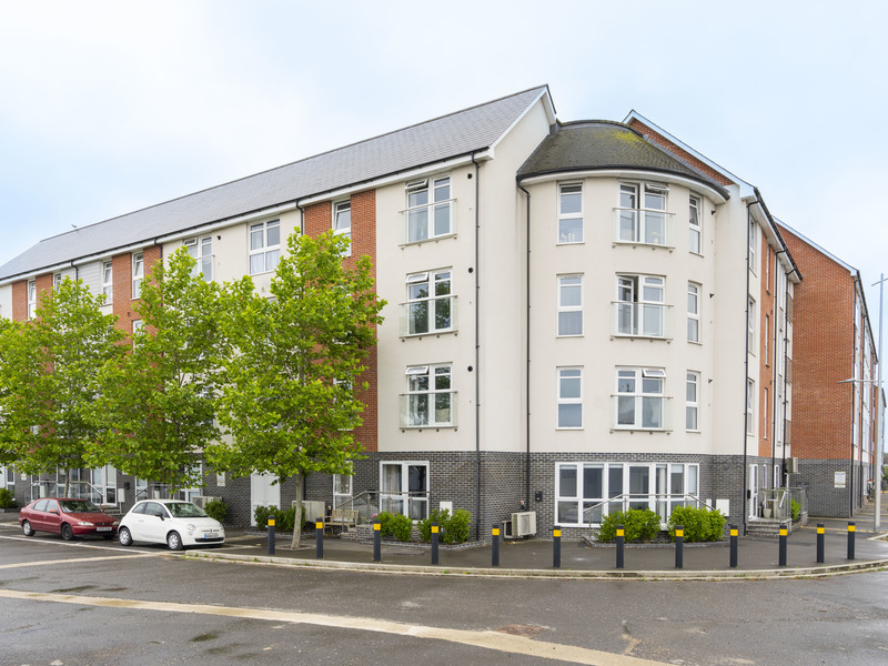 2 bed Apartment For Sale in Poole, Dorset