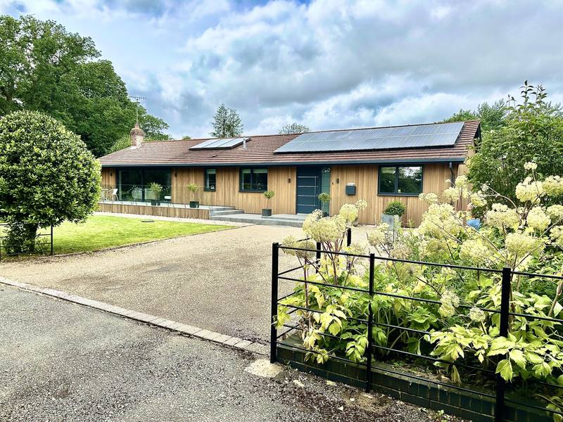 5 bed Bungalow - Detached For Sale in Horley, Surrey