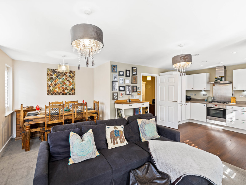 2 bed Apartment For Sale in Horsham, West Sussex - 3