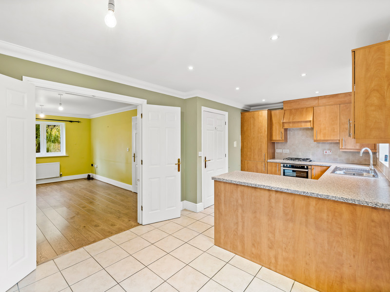 3 bed House - Terrace For Sale in Horley, Surrey