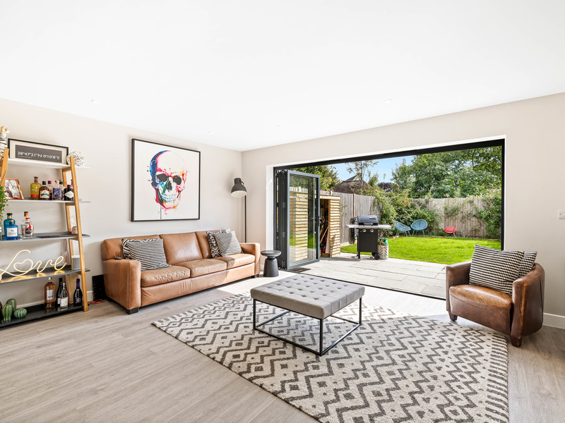 3 bed House - Semi For Sale in Horley, Surrey