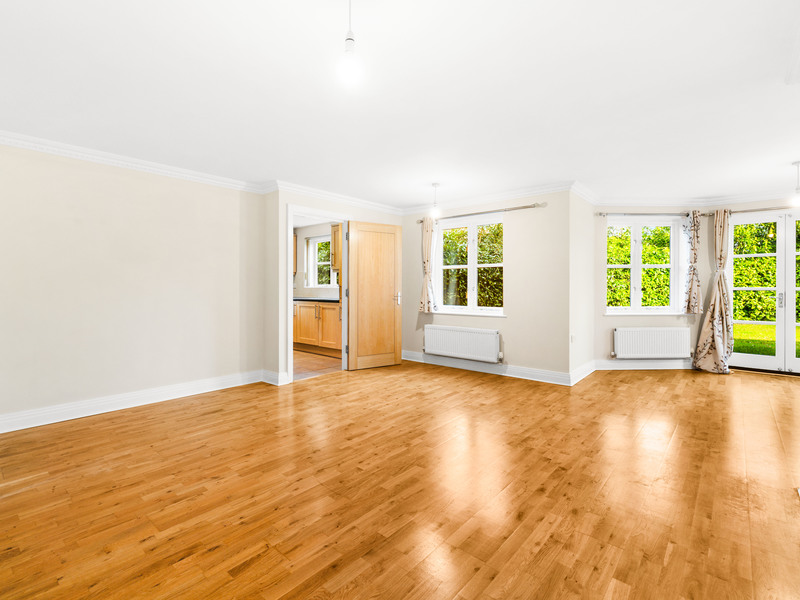2 bed Apartment For Sale in Horley, Surrey - 3