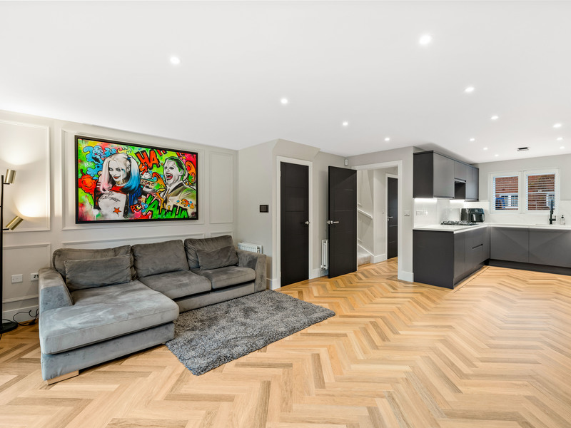 3 bed House - Semi For Sale in Crawley, West Sussex