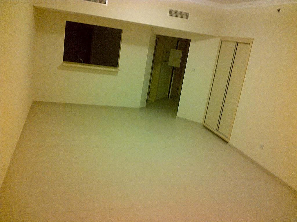 Luxury, specious 2br+maids in Al Bateen. 2BR Jumeirah Beach Residence Mountain Gate