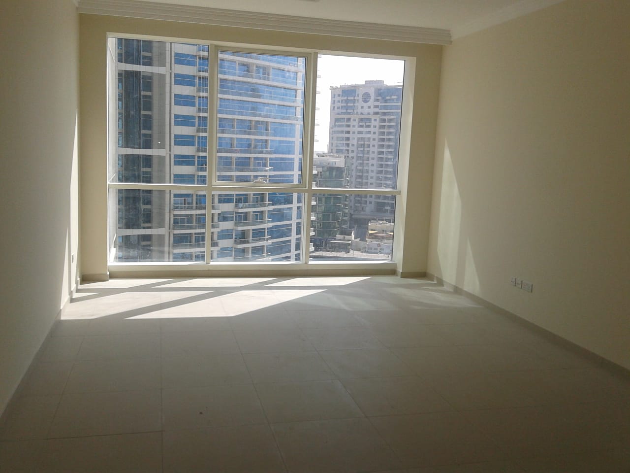 Luxury, specious 2br+maids in Al Bateen. 2BR Jumeirah Beach Residence Mountain Gate