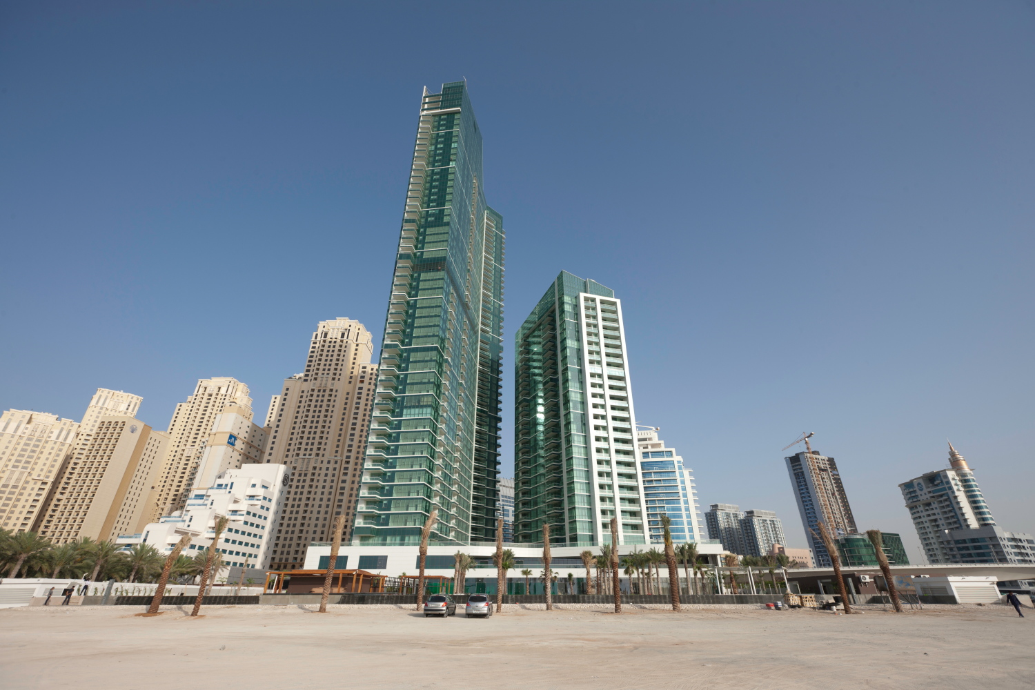 Luxury, specious 2br+maids in Al Bateen. 2BR Jumeirah Beach Residence Mountain Gate