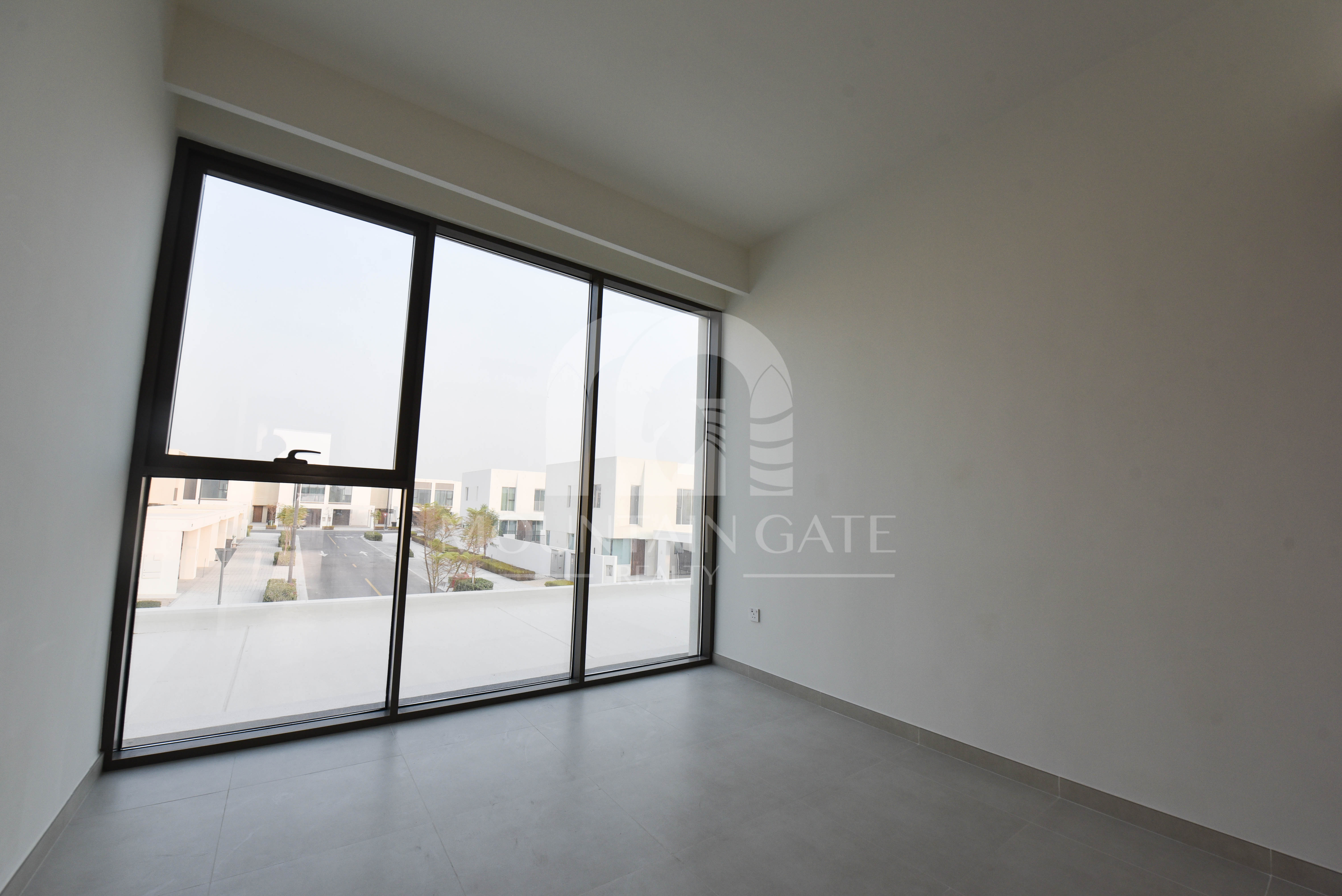 12 Cheques | Panoramic View | Beach and Water Park 3BR The Valley Mountain Gate