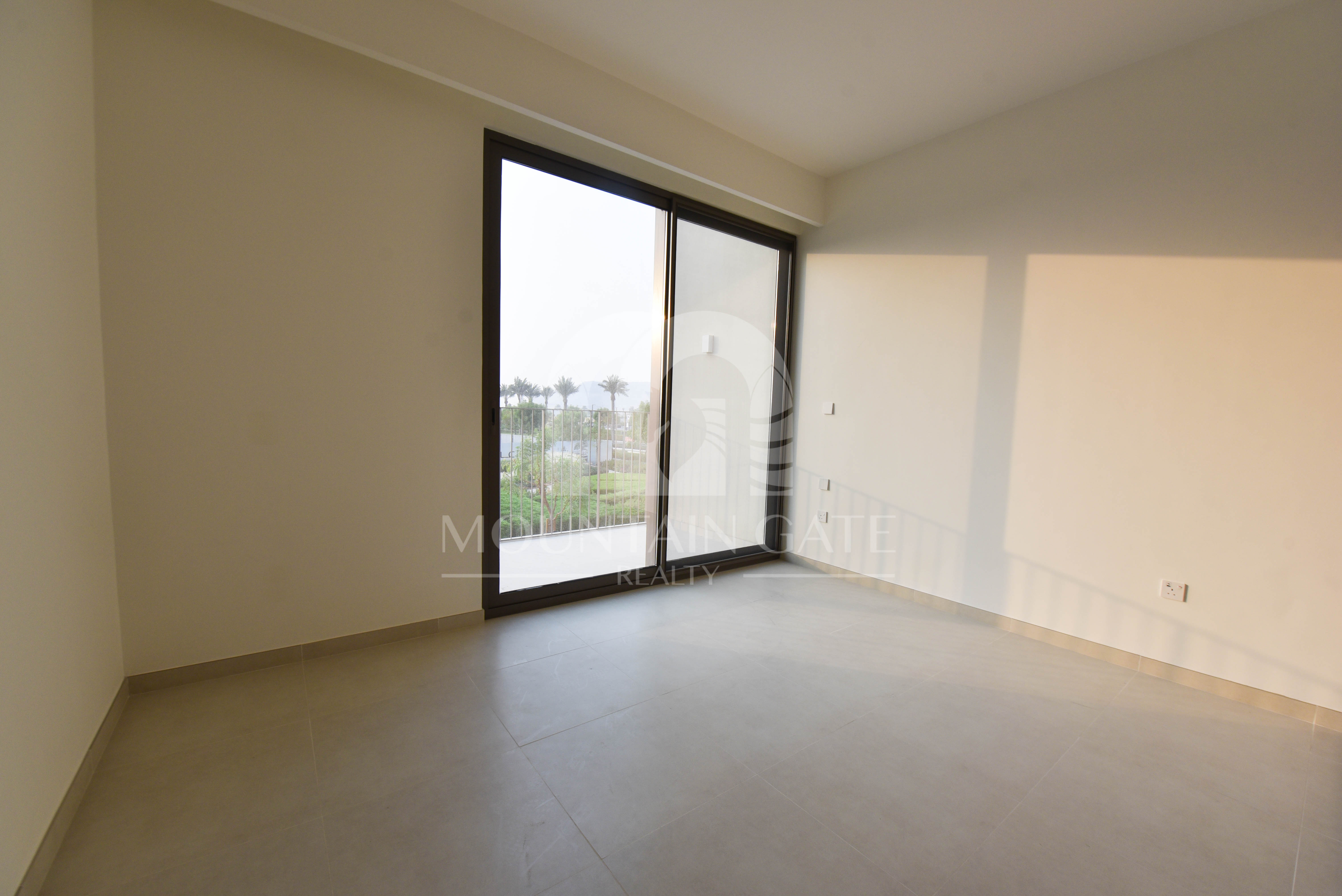 12 Cheques | Panoramic View | Beach and Water Park 3BR The Valley Mountain Gate