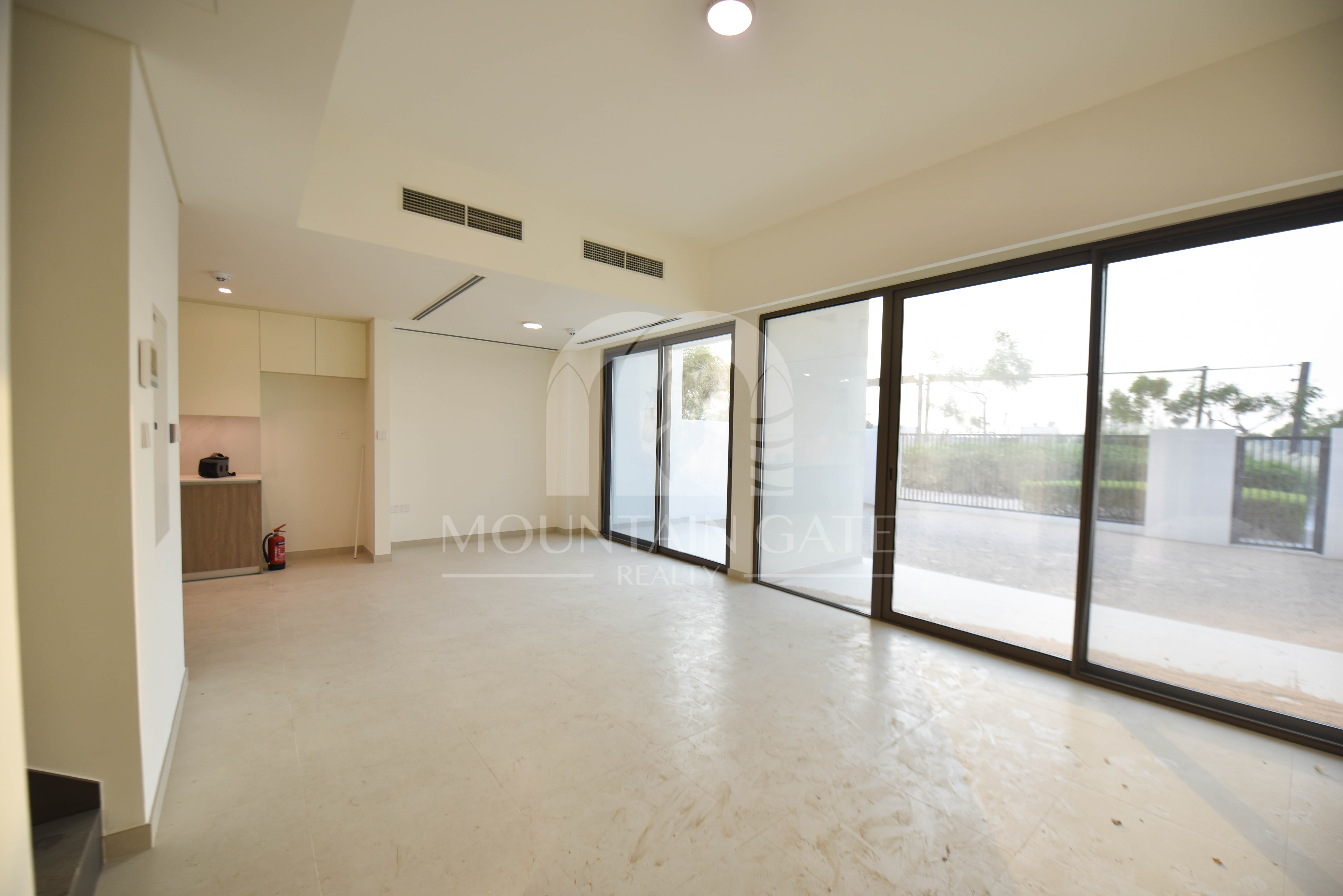 12 Cheques | Panoramic View | Beach and Water Park 3BR The Valley Mountain Gate