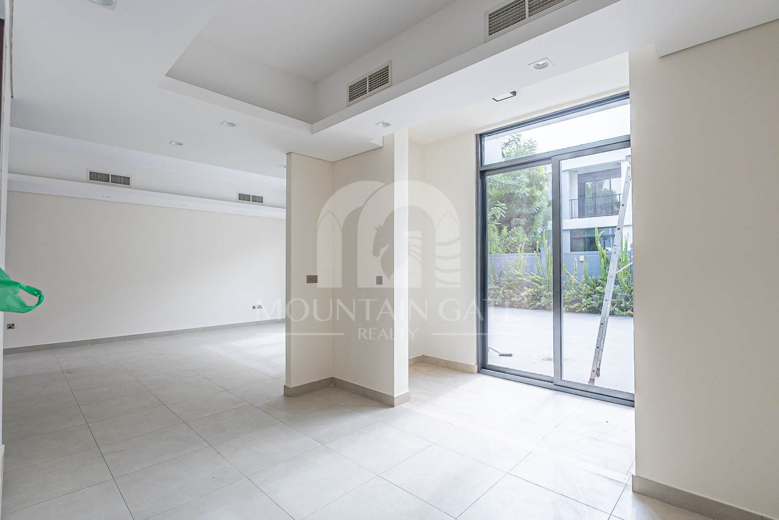 Unique Layout | Investor Deal | Stylish Elegance 4BR Motor City Mountain Gate