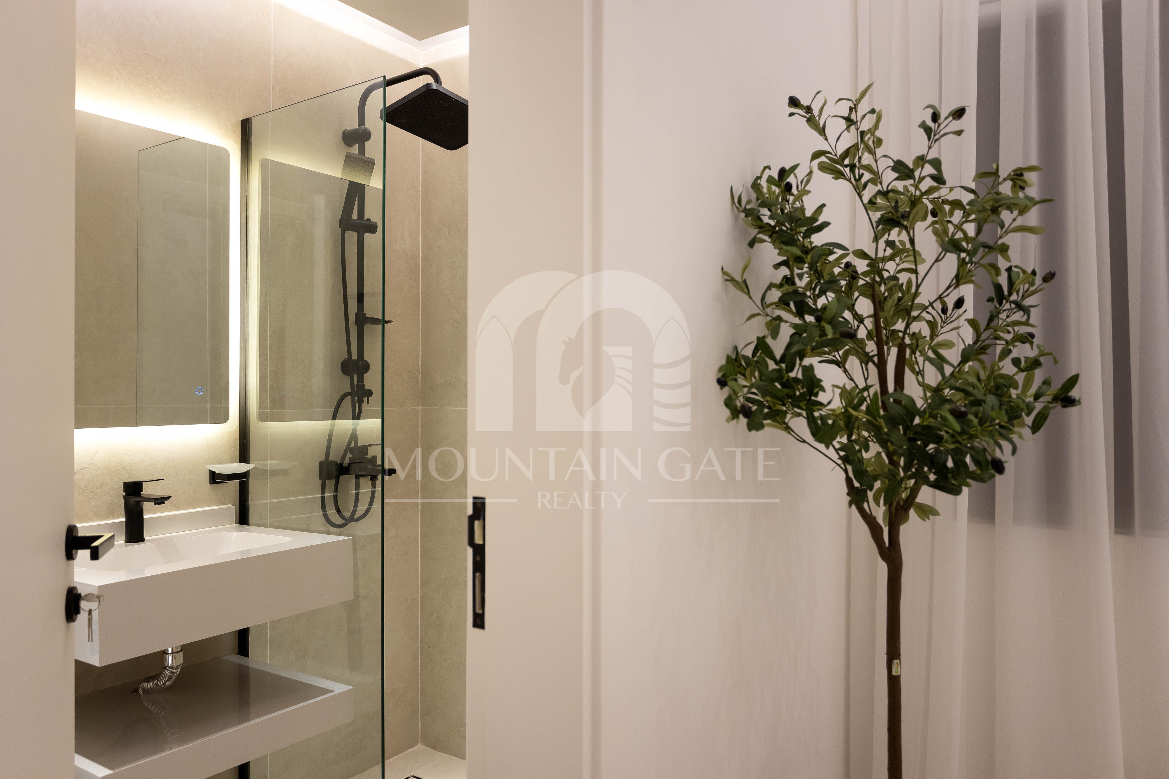 Brand New Fully Furnished High Quality New Upgrade 3BR Jumeirah Beach Residence Mountain Gate