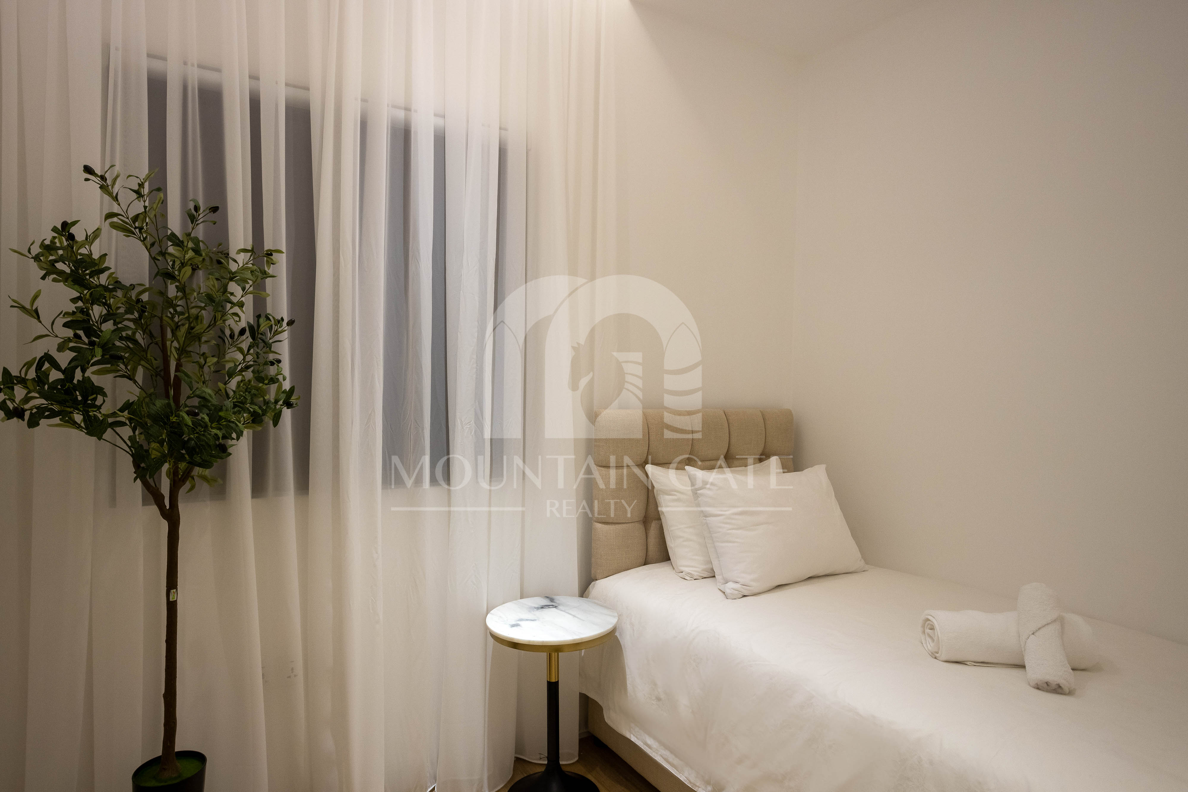 Brand New Fully Furnished High Quality New Upgrade 3BR Jumeirah Beach Residence Mountain Gate
