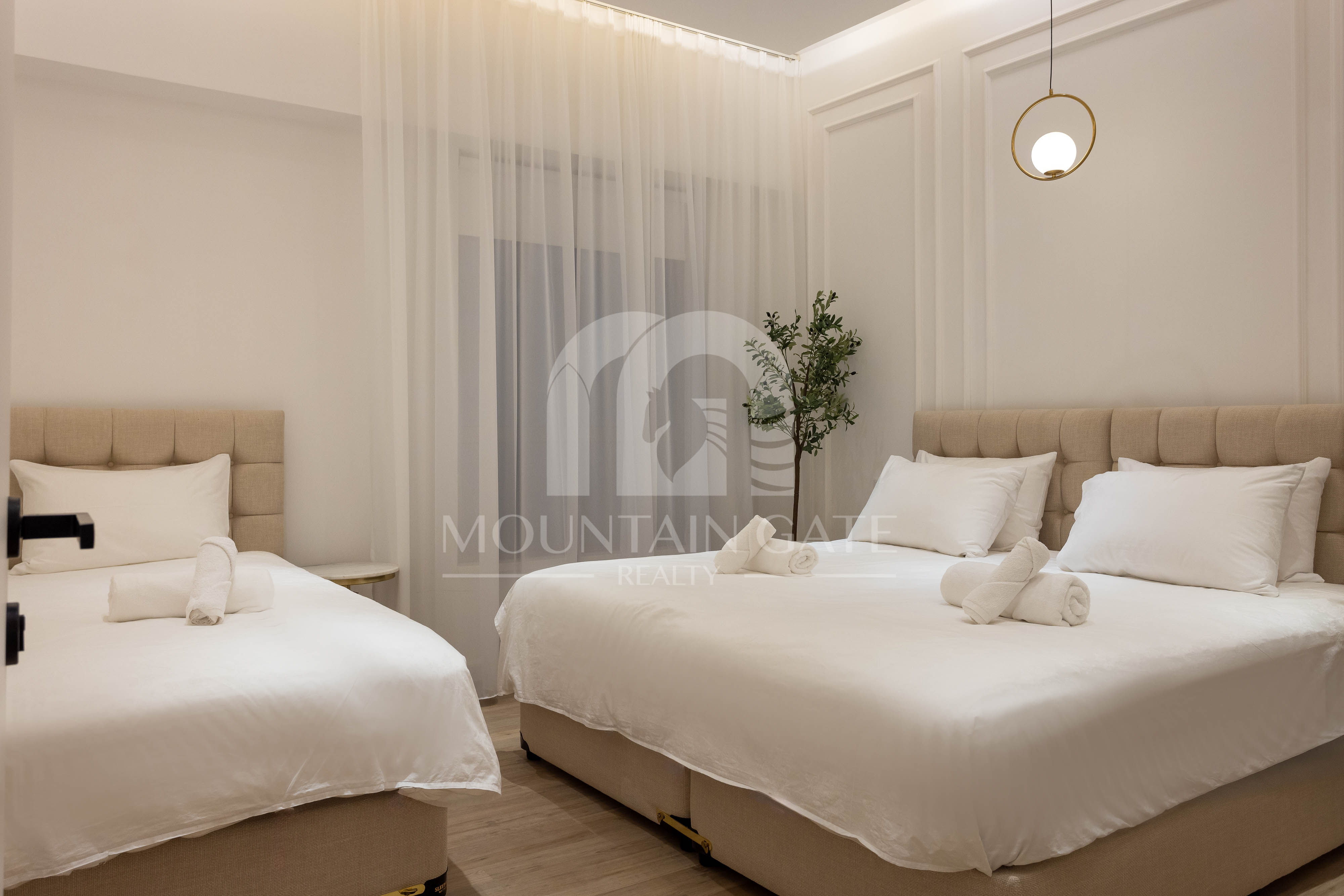 Brand New Fully Furnished High Quality New Upgrade 3BR Jumeirah Beach Residence Mountain Gate