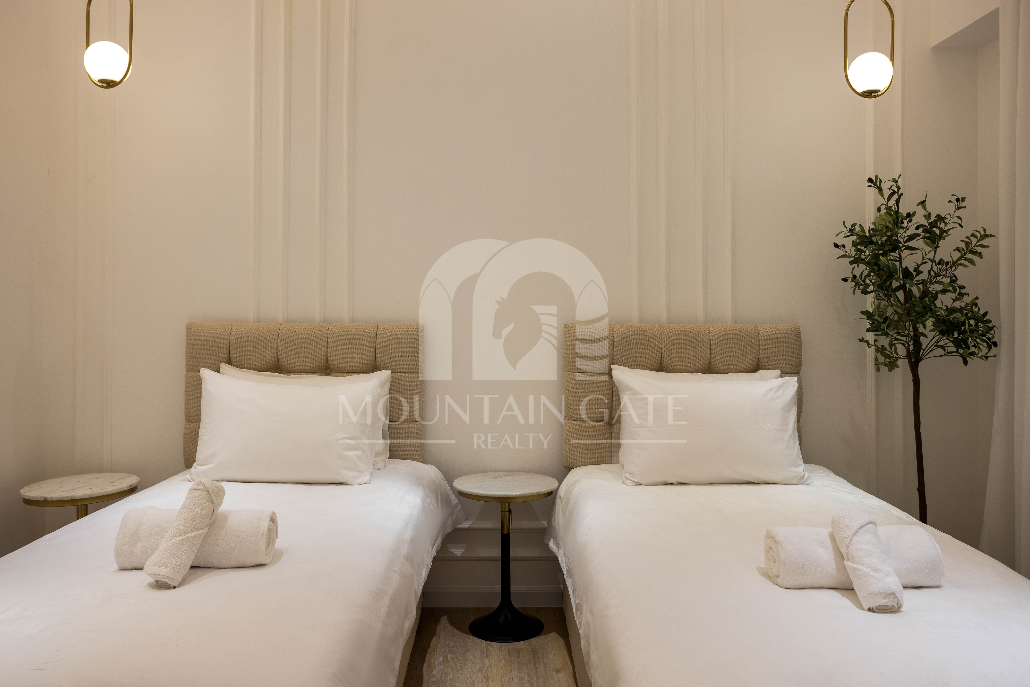 Brand New Fully Furnished High Quality New Upgrade 3BR Jumeirah Beach Residence Mountain Gate