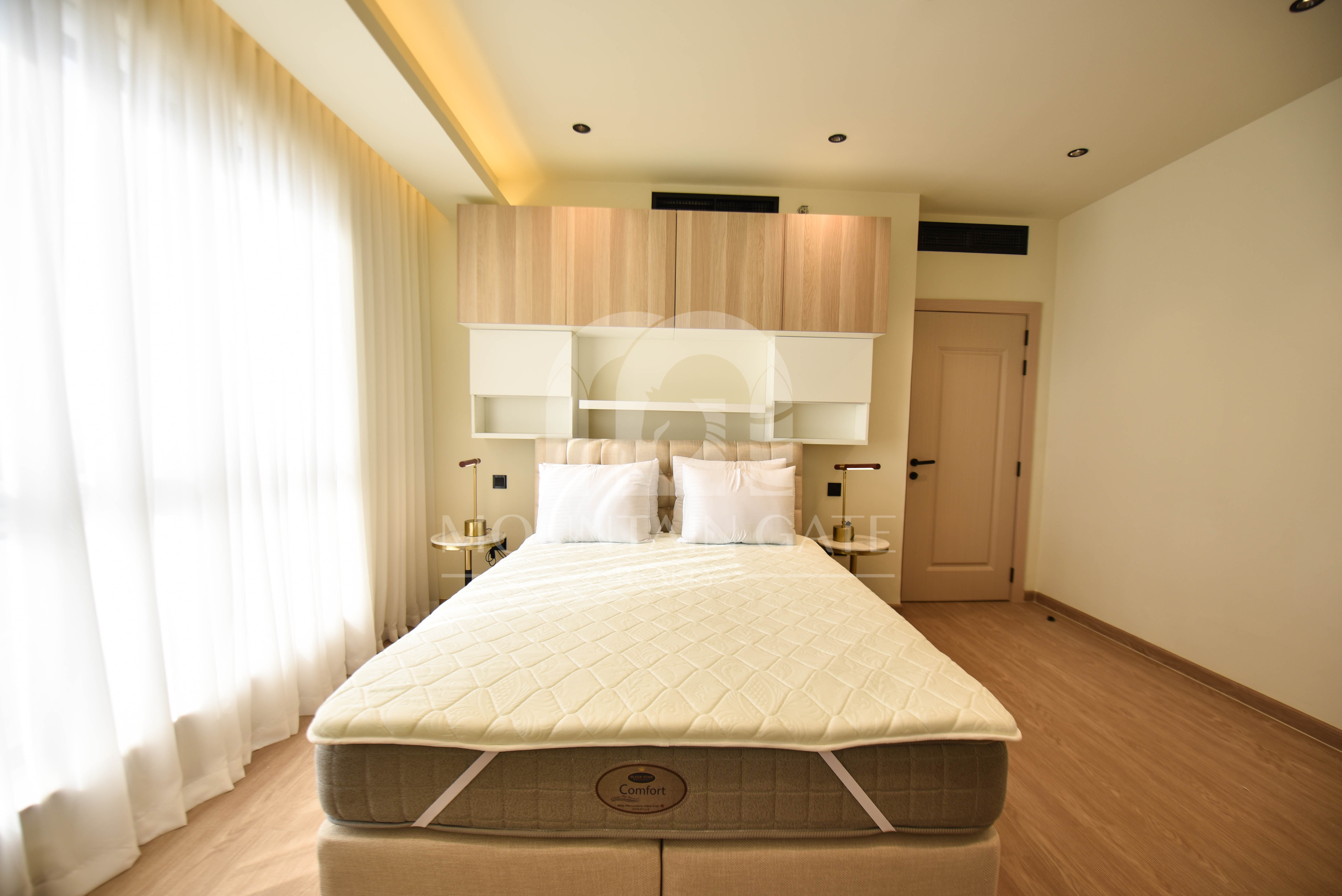 Fully Upgraded High standard Full Pool View 3BR Jumeirah Beach Residence Mountain Gate