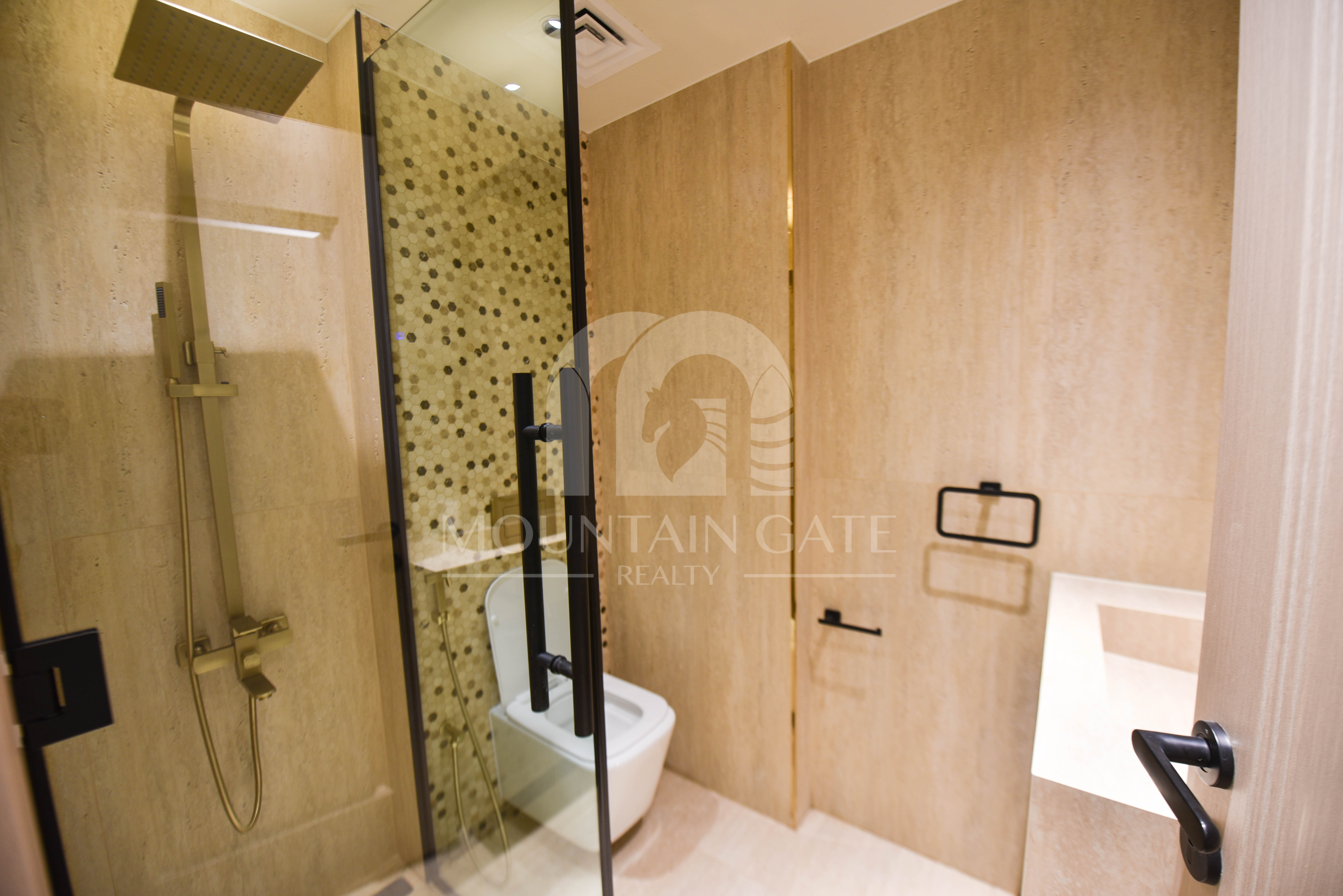 Fully Upgraded High standard Full Pool View 3BR Jumeirah Beach Residence Mountain Gate