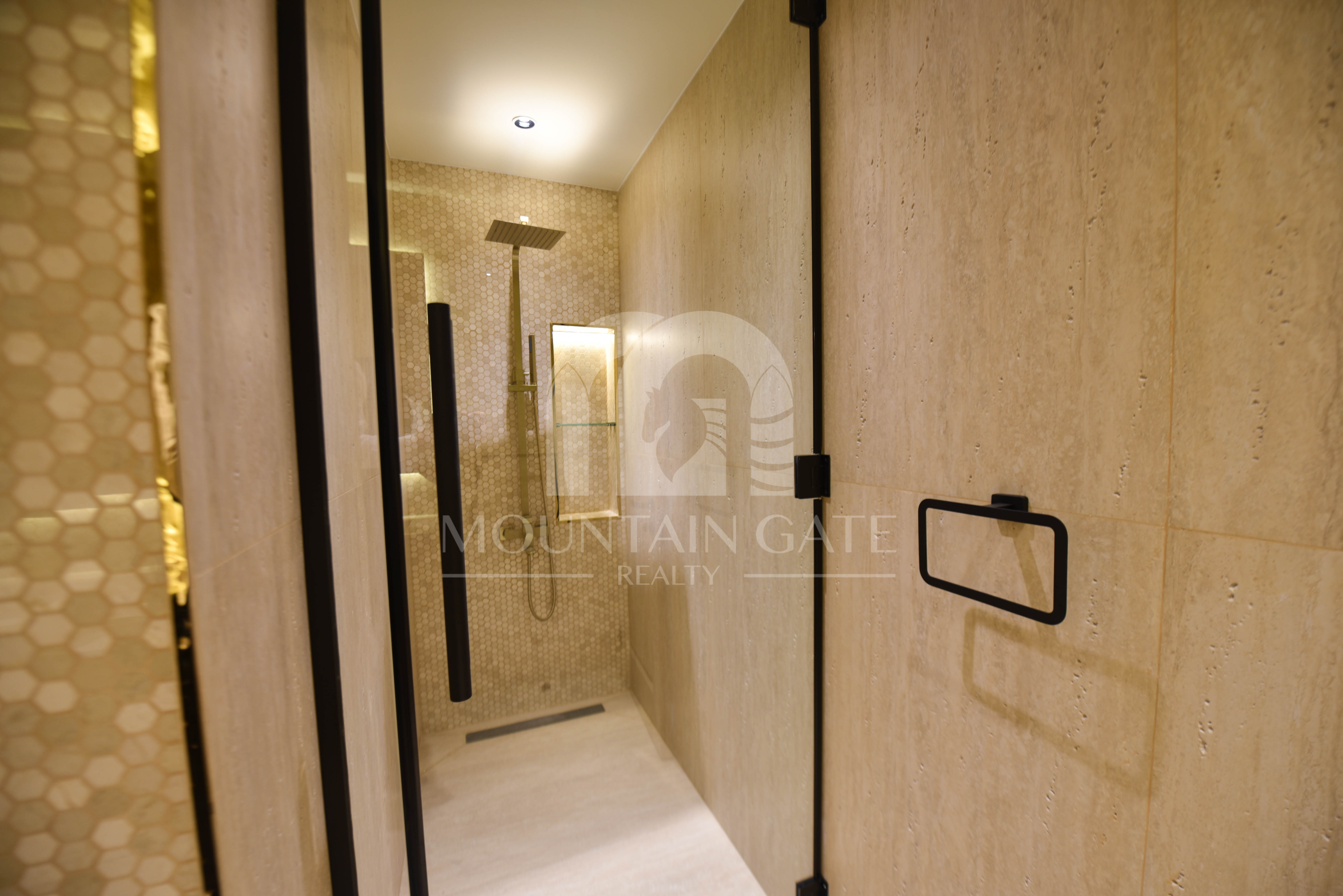Fully Upgraded High standard Full Pool View 3BR Jumeirah Beach Residence Mountain Gate