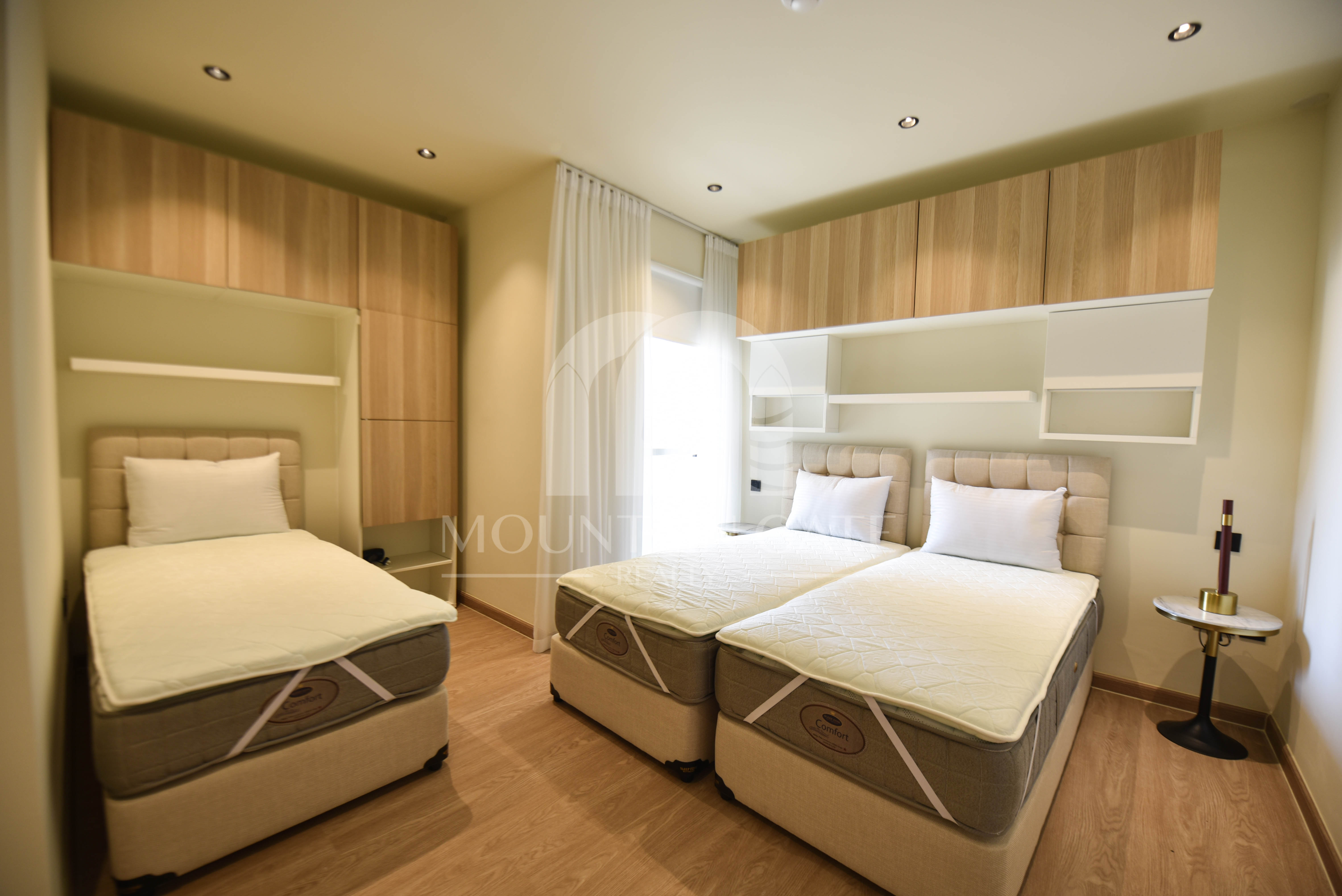 Fully Upgraded High standard Full Pool View 3BR Jumeirah Beach Residence Mountain Gate