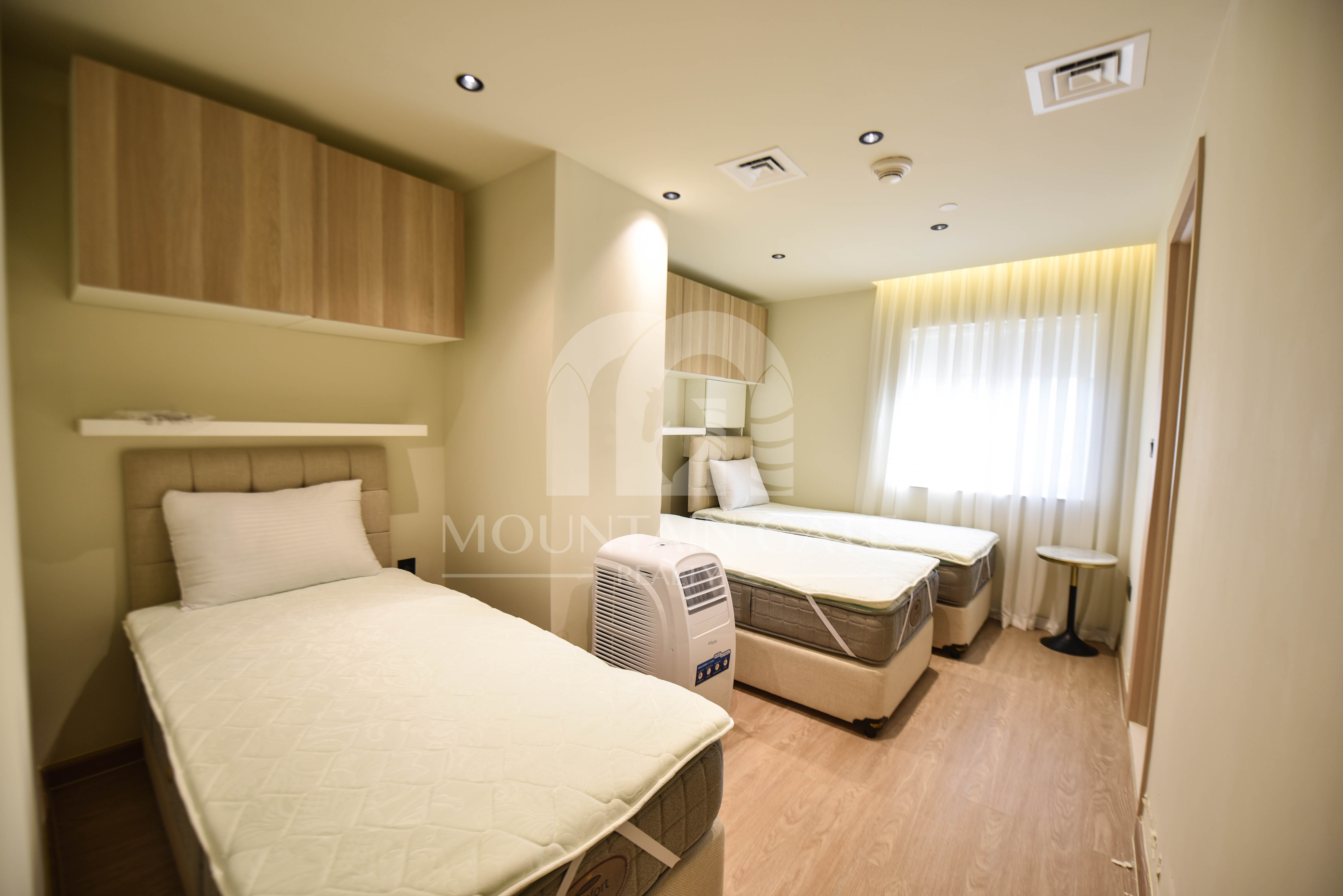Fully Upgraded High standard Full Pool View 3BR Jumeirah Beach Residence Mountain Gate