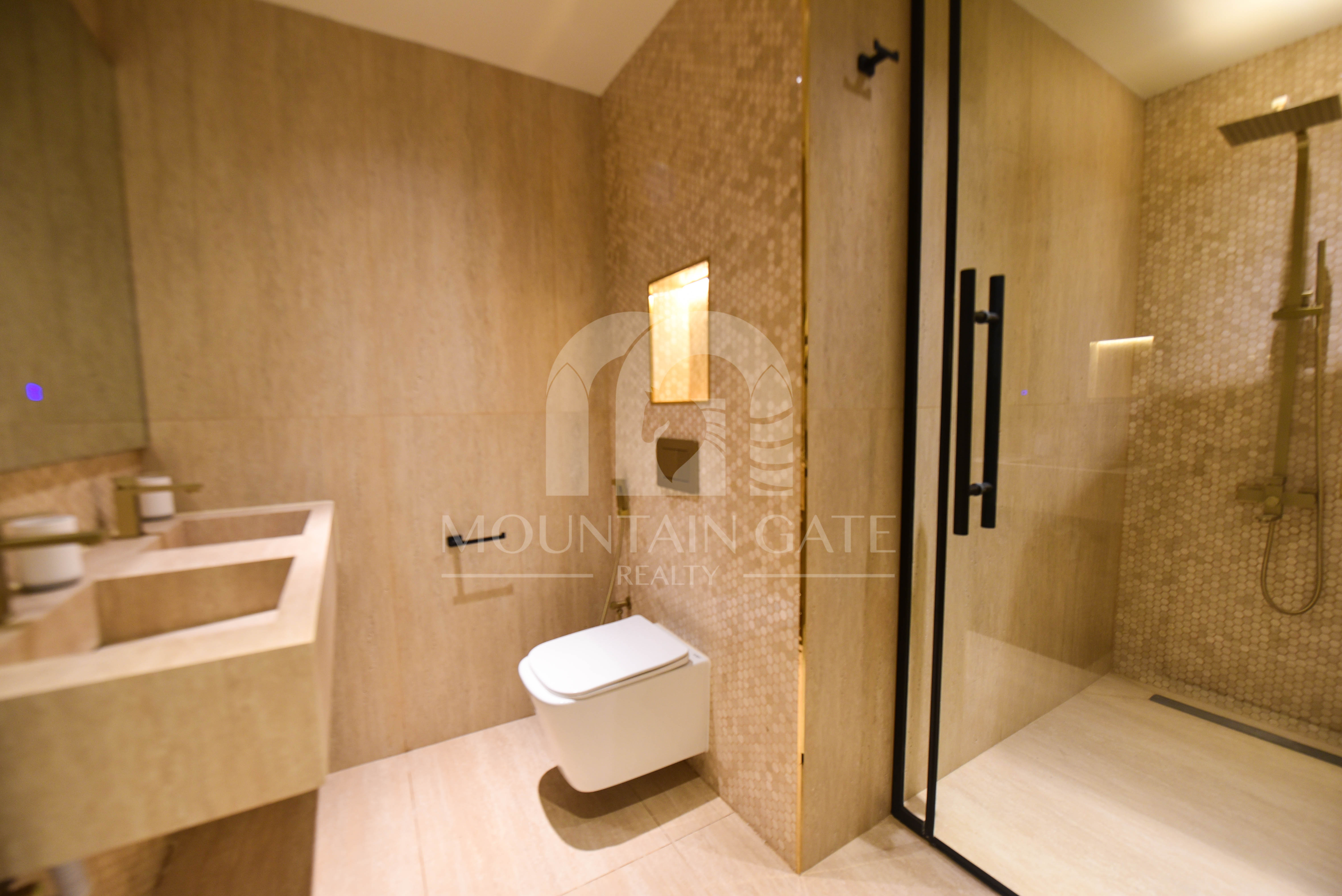 Fully Upgraded High standard Full Pool View 3BR Jumeirah Beach Residence Mountain Gate