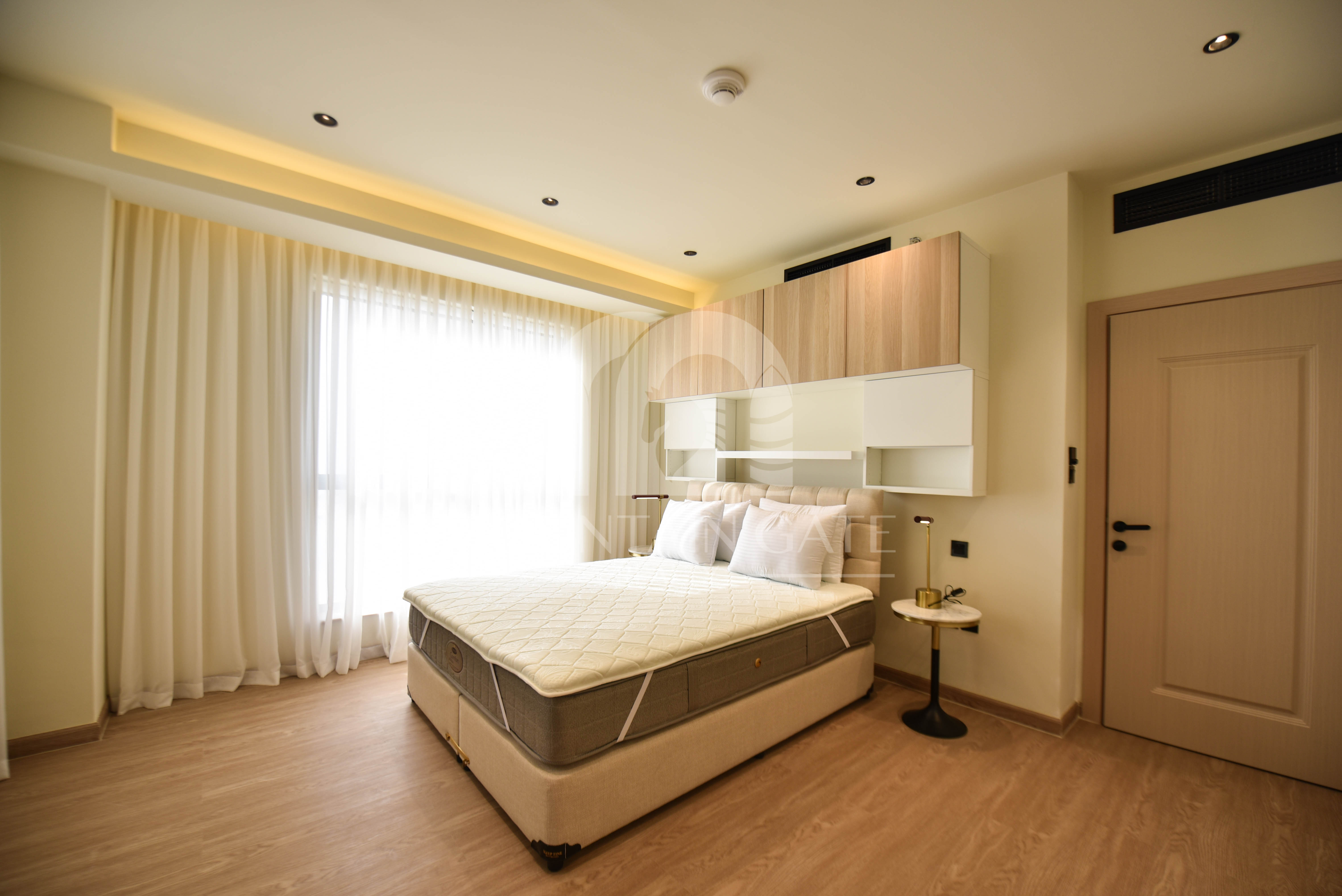 Fully Upgraded High standard Full Pool View 3BR Jumeirah Beach Residence Mountain Gate